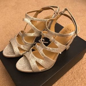 Naturalizer Silver Glitter Dianna dress shoes